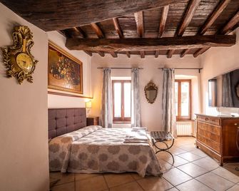 Hotel Trevi Palazzo Natalini - Trevi - Schlafzimmer