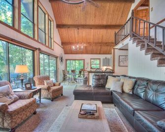 Sunday Morning (Dog-Friendly) - Smithville - Living room