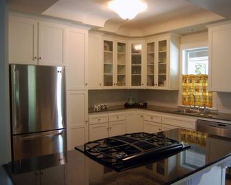 Beautiful Downtown Vacation Home - Grass Valley - Küche