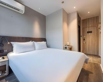 Hanting Hotel Shanghai Jinshajiang Road Stati - Shanghai - Makuuhuone
