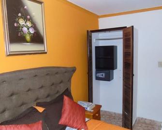 Hotel Marparaiso - Panama City - Living room
