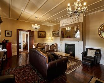 The Old Victoria - East Maitland - Living room