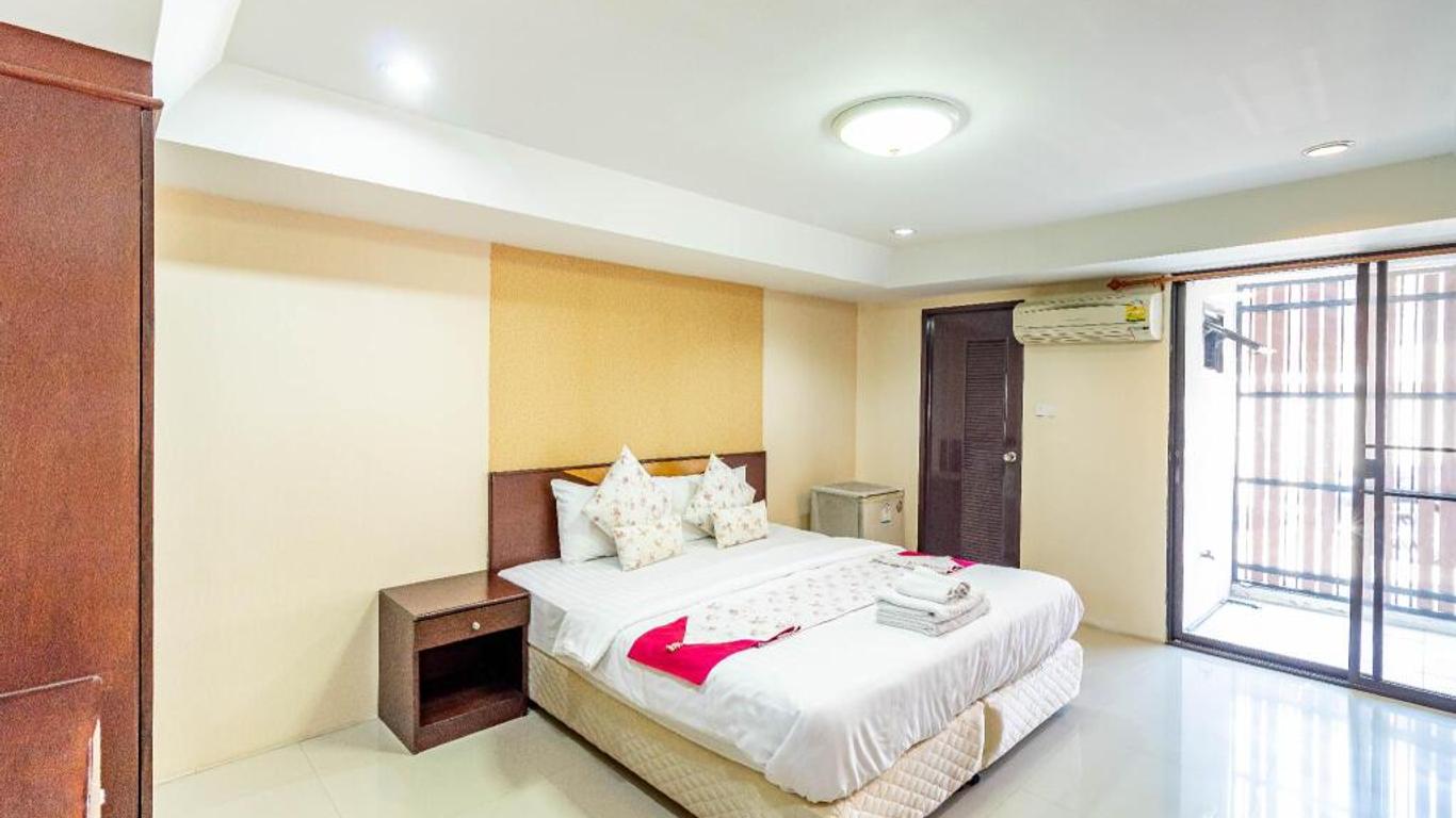 ริสกี เรสซิเดนซ์ เจริญกรุง