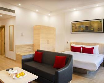 Red Fox by Lemon Tree Hotels, Dehradun - Dehradun - Bedroom
