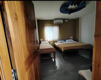 Blue Crystal Lodge - Shimoga