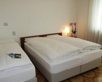 Albergo Garni Francesco - Nago–Torbole - Schlafzimmer