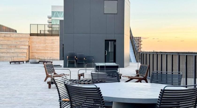 Chic Atelier with Breathtaking Waterfront – København