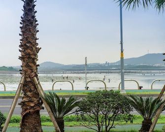 Breeze Bay Hotel - Seogwipo - Außenansicht