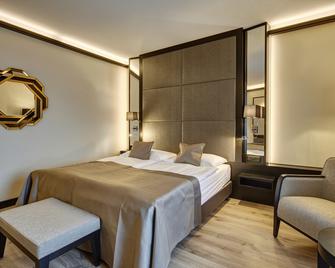 Hotel Alpina Luzern - לוצרן - חדר שינה