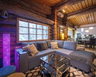 Kuukkeli Log Houses Teerenpesä - Superior Suite A49 - Saariselka
