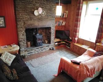 Fairy Bank Holiday Cottage - High Peak - Living room