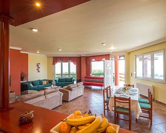 Villa Helen 200m From The Beach In Tersanas By Apokoronas-Villas - Livadi - Wohnzimmer