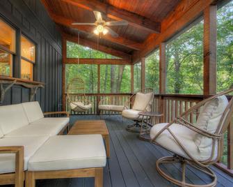 Rainbow's End Mountain Lake House - Lake Toxaway - Balcón