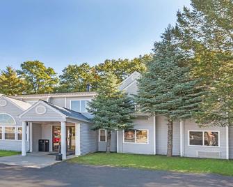 Super 8 by Wyndham Schenectady/Albany Area - Schenectady - Bygning