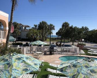 Coral Key Inn - Lauderdale-by-the-Sea - Piscina