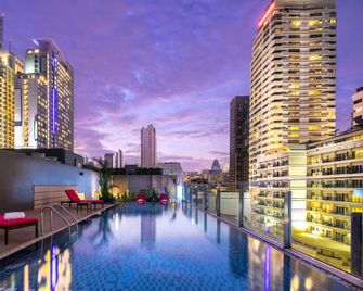 Travelodge Sukhumvit 11 - Bangkok - Pool