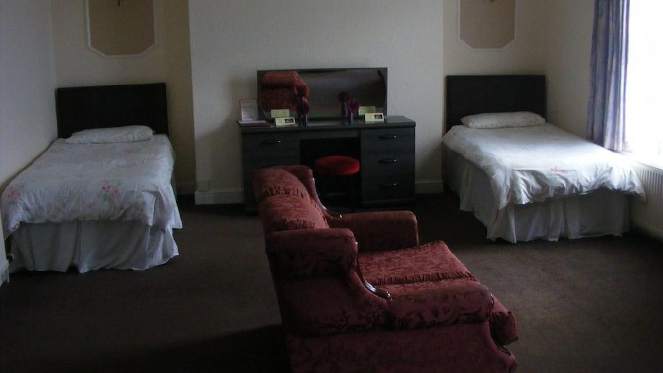 Highlander Hotel