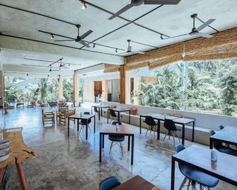 Surfing Temple Boutique Hotel - General Luna