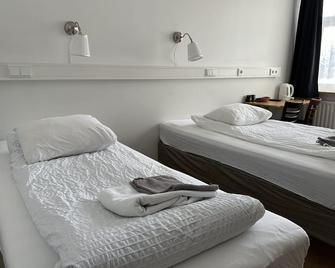Kanslarinn Hostel - Hella - Schlafzimmer