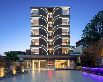 Hawthorn by Wyndham Honghe Mile Hot Spring - Yuxi - Edificio