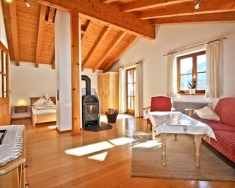 Ferienwohnungen Wanderparadies Bauernhof - Aschau im Chiemgau - Sala de estar