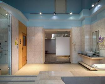 Surreal Motel - Xinzhuang District