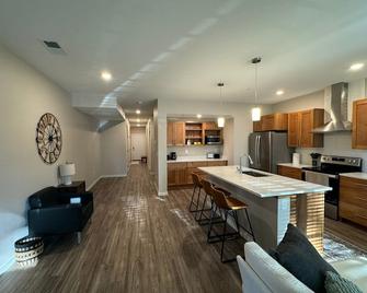 Ndsu Close #103 Relax And Enjoy Fargo! - Fargo - Kitchen