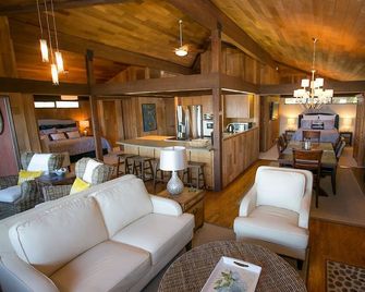 Pearl's Beach House - Point White/Lynwood, No-Bank waterfront, Mt. Rainier View - Bainbridge Island - Sala de estar