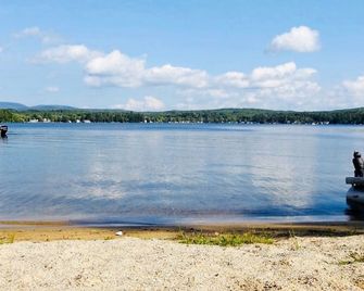 Winnisquam Lake Inn - Tilton