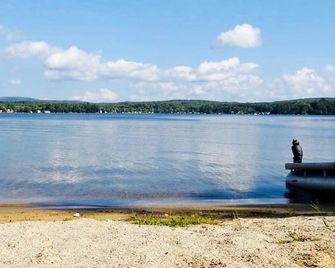 Winnisquam Lake Inn - Tilton
