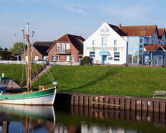 Goldene-Linie-4-Deichblick - Wangerland - Gebäude