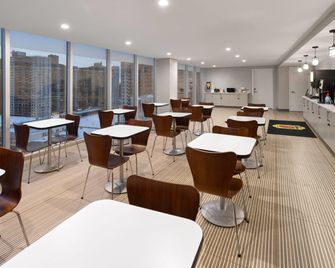 Super 8 By Wyndham Bronx Near Stadium - Edgewater - Restaurant
