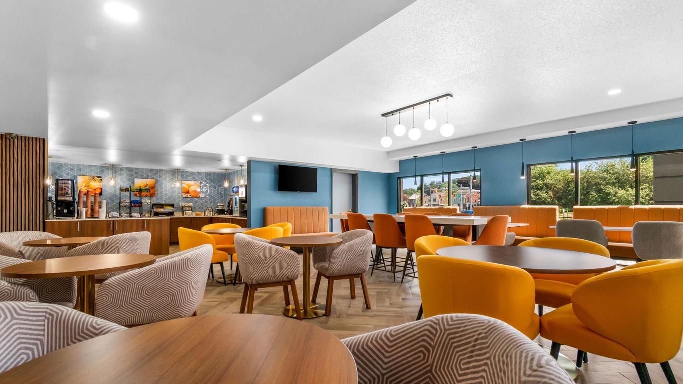 Comfort Inn & Suites York North