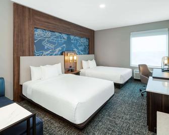 La Quinta Inn & Suites by Wyndham Nashville Downtown/Stadium - Nashville - Bedroom