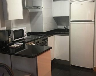 Real Unión by Basquelidays - Irun - Küche