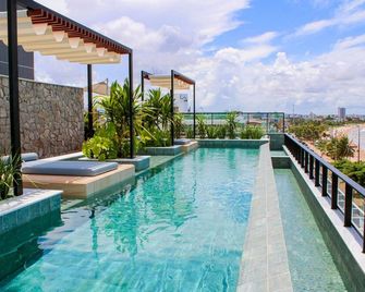 Ocean Art Park - By Living - João Pessoa - Pool