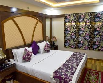 Hotel G3 - Lucknow - Habitación
