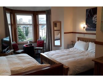 Cedar Villa Guest House - Inverness - Bedroom