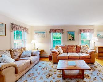 Cape Me Away - Gilford - Living room
