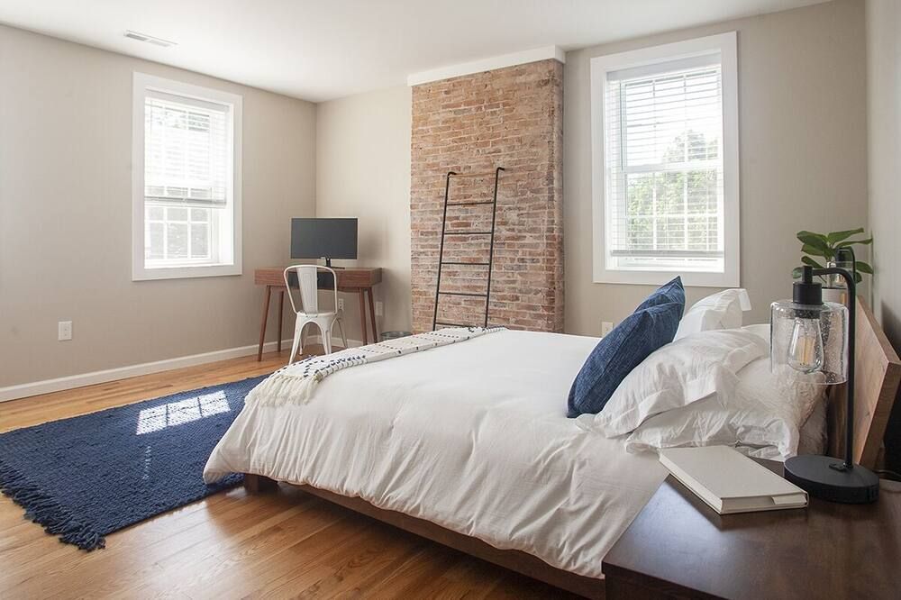 Farmhouse Broad Brook: Comfort & Charm. - East Windsor - Bedroom