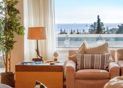 Athens Luxurious Apartment - Sea View! - Palaió Fáliro - Living room