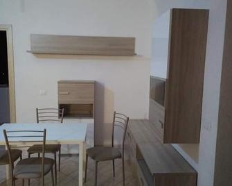 B&B Tatti - Nughedu Santa Vittoria - Comedor