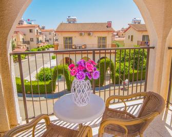 Windmills Hotel Apartments - Protaras - Balcón