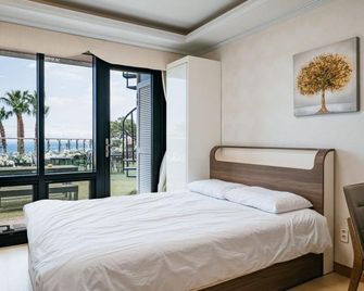 Seogwipo Cheong Resort - Seogwipo - Bedroom