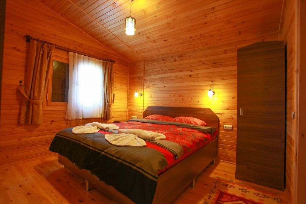 باريس بينشن آند بينغالوز