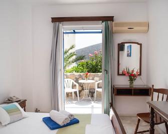 Adonis Hotel Naxos - Apolonas - Habitación