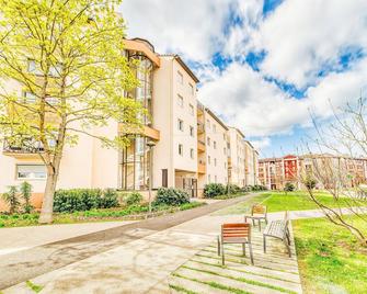 Le Verde - Bel appartement cosy - Saint-Genis-Laval - Bâtiment