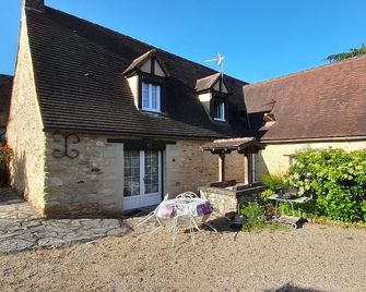 Charming cottage - Le Bugue - Будівля