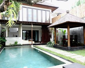 Grania Bali Villas - Kuta - Pool