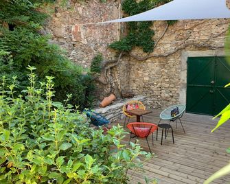 House of character in the heart of Hautes Corbières / heated pool - Cascastel-des-Corbières - Patio
